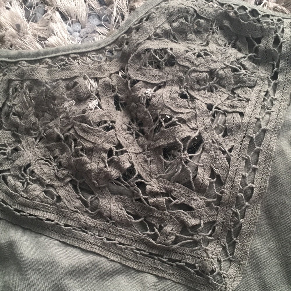 Halter top - Picture 2 of 2